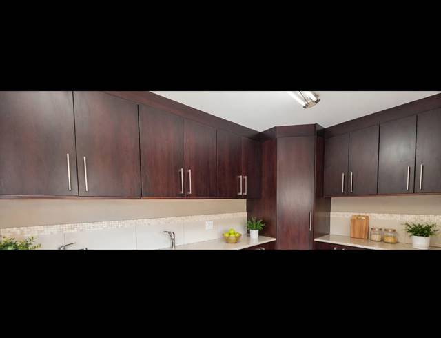 5 BEDROOM FREEHOLD FOR SALE IN WELGELEGEN
